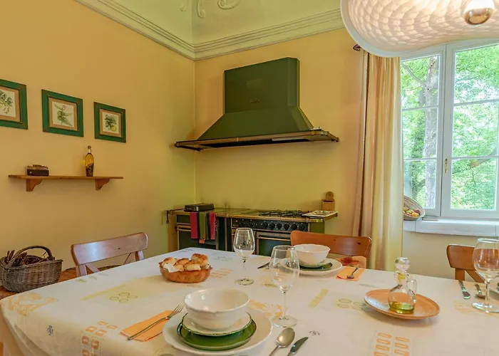 Svastics Kuria בית הארחה