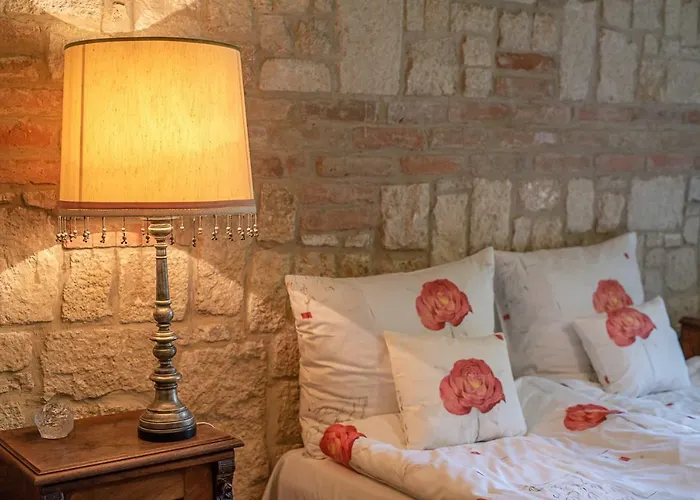 Svastics Kuria בית הארחה