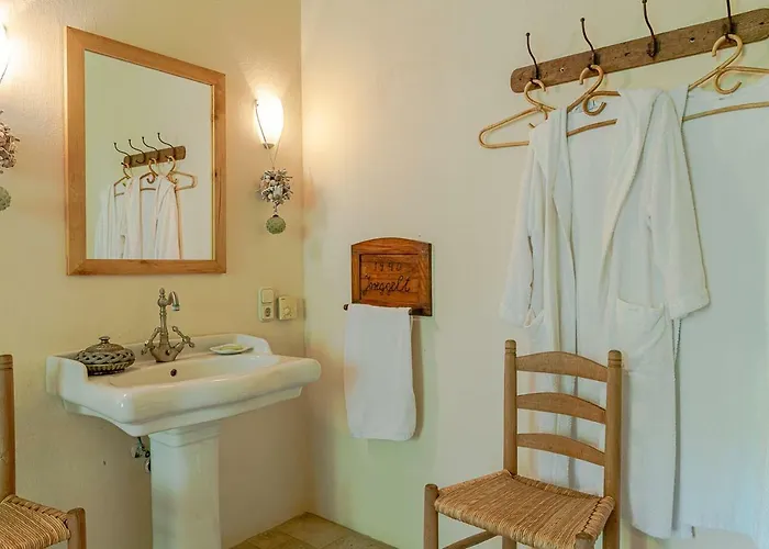 Svastics Kuria בית הארחה 4*